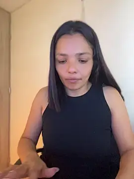 Snapshot of LaraDanverss chatting on May 12, 2026, 9:10 pm LaraDanverss online show from May 12, 2026, 9:10 pm