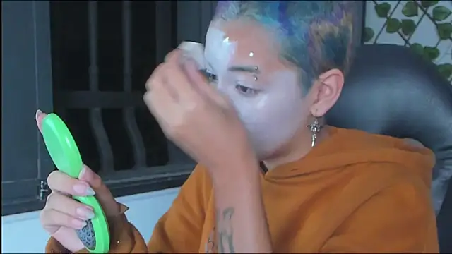 Snapshot of Anny_Kiitty chatting on November 24, 2025, 4:01 am Anny Kiitty online show from November 24, 2025, 4:01 am