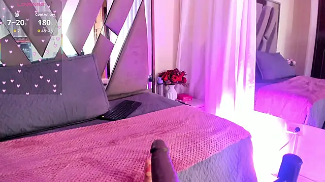 anisha zambrano online show from February 26, 2026, 1:11 pm