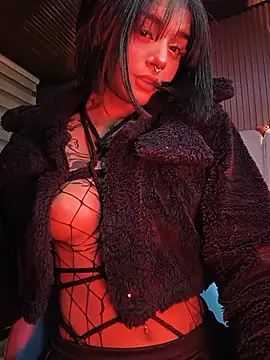 Snapshot of Milu_carbajal_x chatting on July 10, 2026, 5:18 am Milu carbajal x online show from July 10, 2026, 5:18 am
