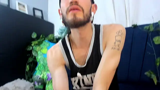 AngelDamianArt online show from November 26, 2025, 8:31 pm