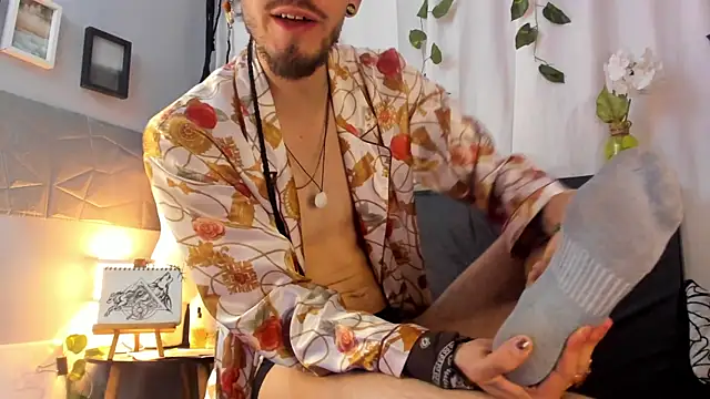 AngelDamianArt online show from January 6, 2026, 12:09 pm