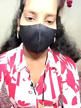 Desi Hot Queen online show from December 22, 2025, 5:18 am