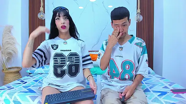 Loversinfire2 online show from November 18, 2025, 8:56 pm