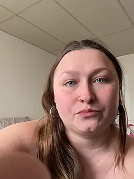 sammi b12 online show from February 10, 2026, 5:23 pm