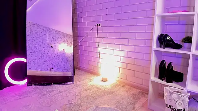 Samura Hix online show from November 23, 2025, 10:47 am