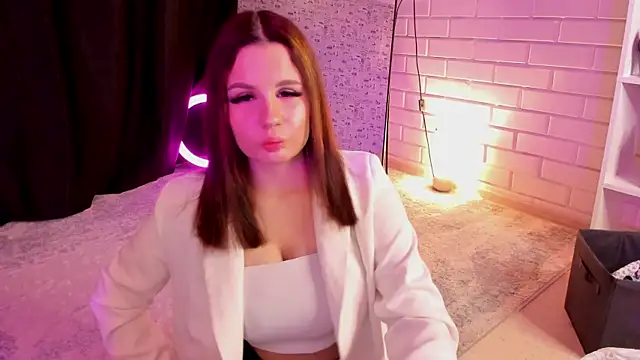 Samura Hix online show from November 21, 2025, 7:18 am