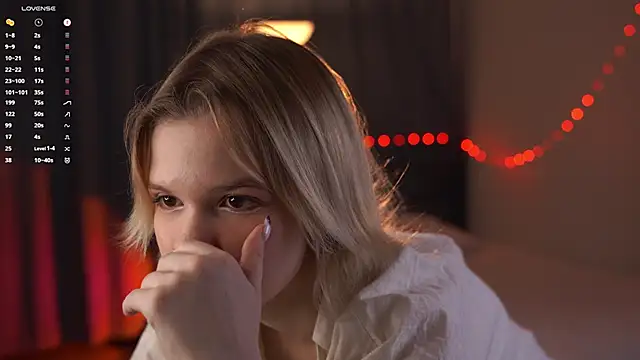 PhillisEsplin online show from December 16, 2025, 7:07 pm