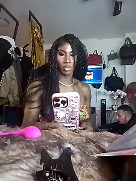 Motherbigbus online show from February 8, 2026, 6:33 am