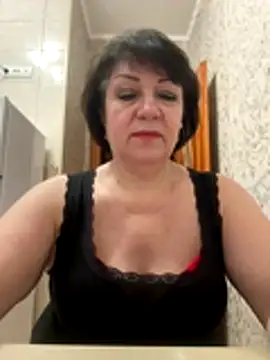 Snapshot of LittleBead522 chatting on November 21, 2025, 3:33 pm LittleBead522 online show from November 21, 2025, 3:33 pm