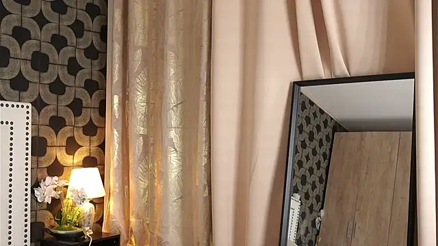 AlexaWhatson online show from April 16, 2026, 9:39 pm