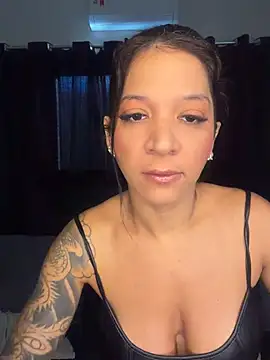 Snapshot of biadominatrix chatting on May 29, 2026, 12:22 pm biadominatrix online show from May 29, 2026, 12:22 pm