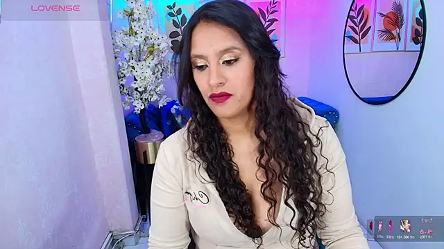 Lili rousx online show from November 29, 2025, 3:28 am