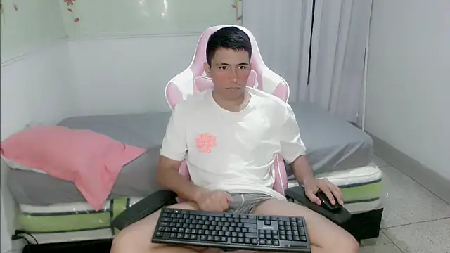 dannyt hot online show from November 29, 2025, 7:58 pm