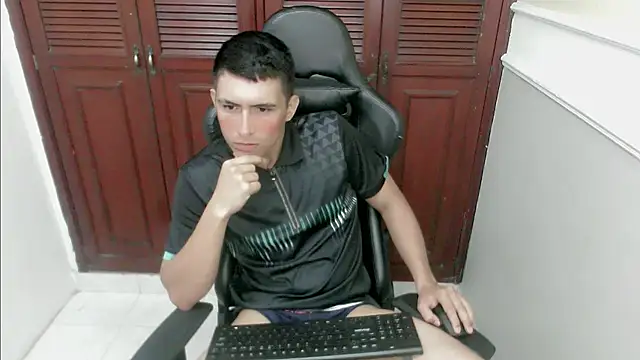 dannyt hot online show from November 27, 2025, 12:38 pm