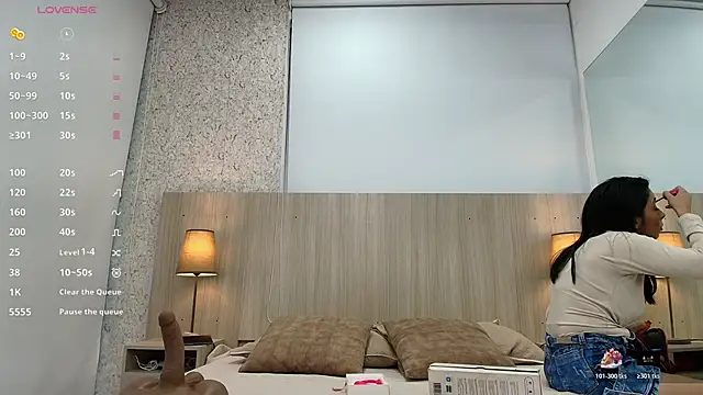 mature eva1 online show from April 13, 2026, 11:03 am