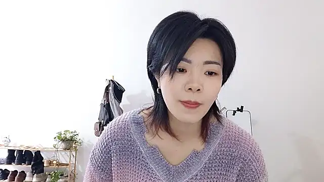 Snapshot of adele8731 chatting on November 23, 2025, 2:54 am adele8731 online show from November 23, 2025, 2:54 am