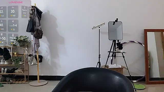 Snapshot of adele8731 chatting on November 19, 2025, 2:22 am adele8731 online show from November 19, 2025, 2:22 am