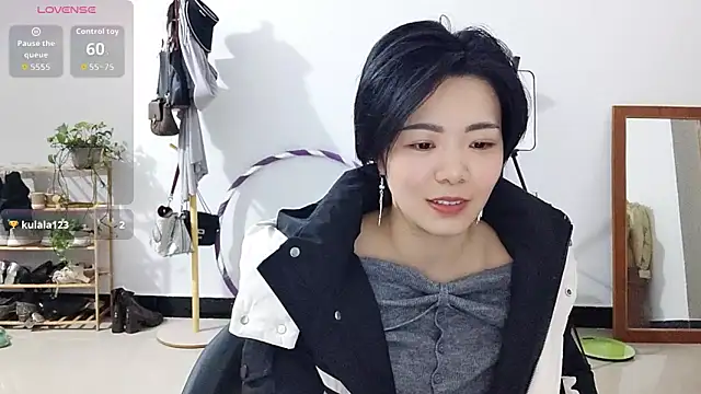 Snapshot of adele8731 chatting on November 21, 2025, 2:27 pm adele8731 online show from November 21, 2025, 2:27 pm