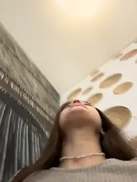 ErikaMuse online show from November 27, 2025, 5:41 am