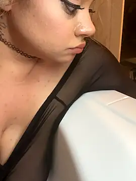 Fantasyofurdreamzxxx online show from November 17, 2025, 4:05 am