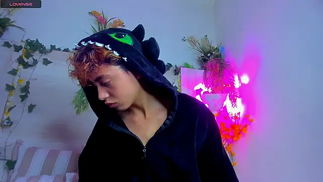 Twinkk Guy online show from November 23, 2025, 1:59 am