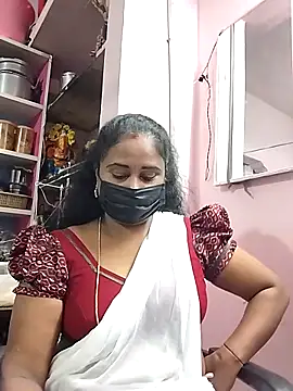 Snapshot of Tamil_devagi chatting on December 5, 2025, 8:39 pm Tamil devagi online show from December 5, 2025, 8:39 pm