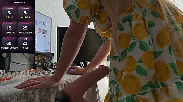 Snapshot of Emily_jayreal chatting on May 21, 2026, 10:01 am Emily jayreal online show from May 21, 2026, 10:01 am