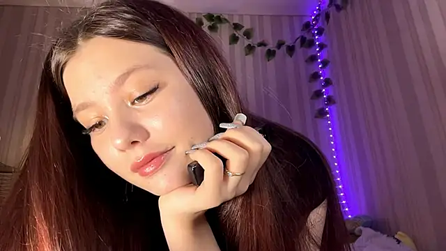 CutieSlim online show from March 13, 2026, 12:10 pm