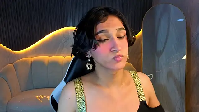 zoe tp online show from December 19, 2025, 7:49 pm