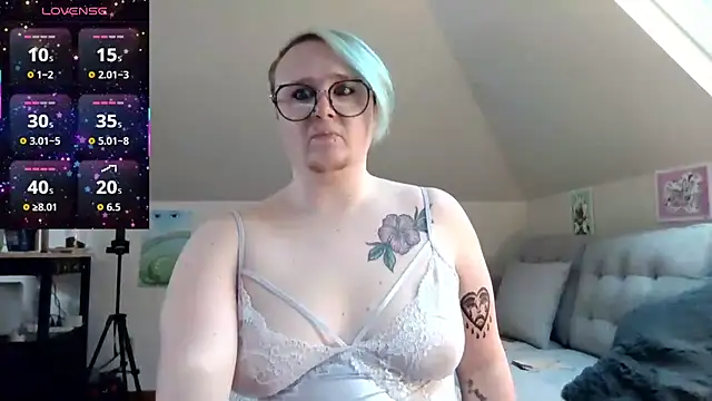 queerlyjaz online show from February 16, 2026, 9:02 pm