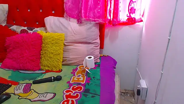 Snapshot of melanin_lizzy chatting on April 14, 2026, 7:35 am melanin lizzy online show from April 14, 2026, 7:35 am