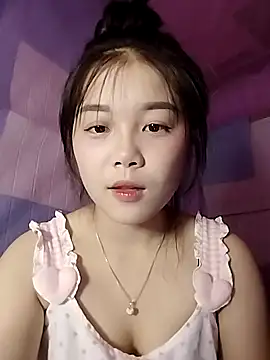 Snapshot of Baa-bee22 chatting on May 19, 2026, 1:10 am Baa-bee22 online show from May 19, 2026, 1:10 am