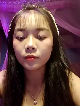 Snapshot of Baa-bee22 chatting on August 6, 2026, 6:30 am Baa-bee22 online show from August 6, 2026, 6:30 am