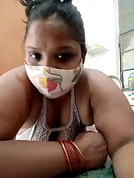 CUTE-LOVE-SWEETS online show from February 13, 2026, 4:07 pm