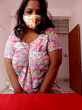 CUTE-LOVE-SWEETS online show from February 5, 2026, 4:08 am