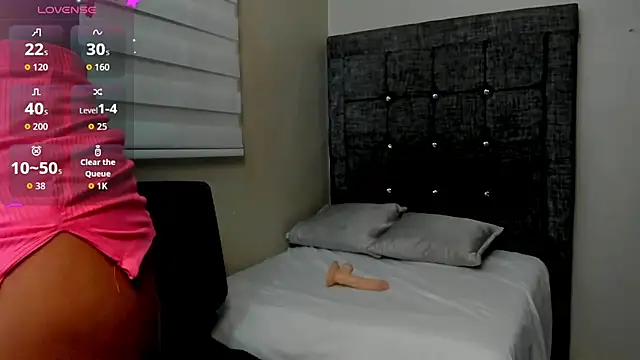 MIssZhoe online show from November 25, 2025, 12:38 pm