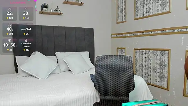 MIssZhoe online show from November 21, 2025, 12:37 pm