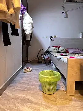 Yes-Baby-A online show from December 16, 2025, 1:59 pm