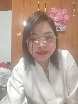 Snapshot of Cover-baa chatting on January 13, 2026, 11:03 am Cover-baa online show from January 13, 2026, 11:03 am