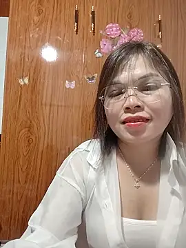 Snapshot of Cover-baa chatting on January 10, 2026, 12:55 pm Cover-baa online show from January 10, 2026, 12:55 pm