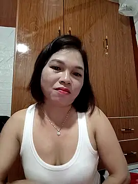 Snapshot of Cover-baa chatting on December 4, 2025, 8:08 pm Cover-baa online show from December 4, 2025, 8:08 pm