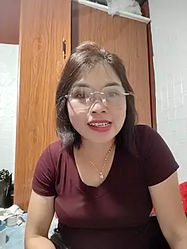 Snapshot of Cover-baa chatting on December 14, 2025, 10:54 am Cover-baa online show from December 14, 2025, 10:54 am