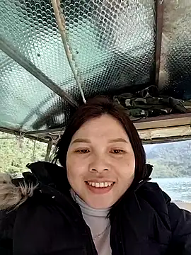 Snapshot of Cover-baa chatting on January 7, 2026, 7:24 am Cover-baa online show from January 7, 2026, 7:24 am