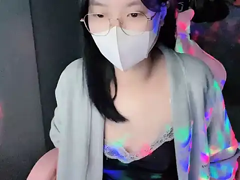 Hellen2999 online show from November 18, 2025, 5:22 am