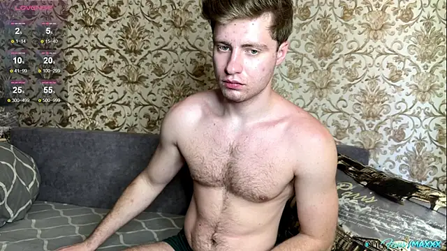 Maxhornyblondieman online show from May 21, 2026, 9:06 am