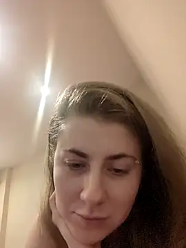 hotwetvix online show from November 17, 2025, 3:05 pm