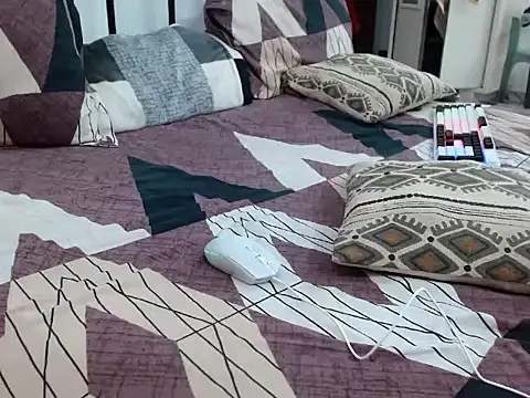 raveena hot online show from February 7, 2026, 2:14 pm