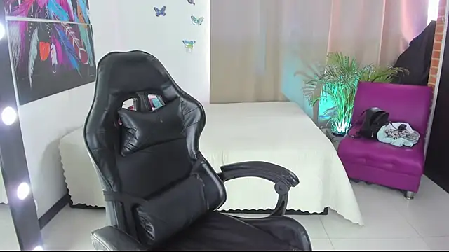 vane 6 online show from November 27, 2025, 1:33 pm