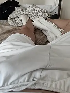 berkkderlerr online show from April 18, 2026, 9:00 am